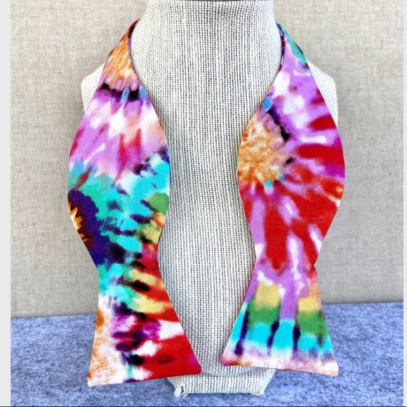 Other - Men’s tie dye fabric bow tie
